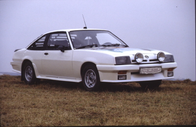 Opel Manta B GTE wei� Nebel